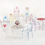Židle a stůl z kolekce Lou lou ghost, design Philippe Starck